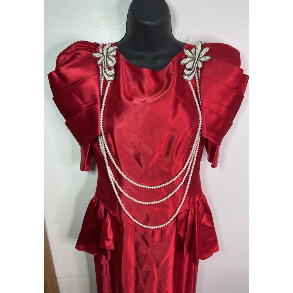 Vintage Dance Allure Red Satin Party Prom Dress Faux Pearl Appliqué Tag Sz 9/10 - Picture 2 of 13